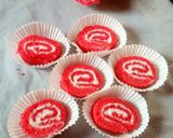 Foto langkah ke 10 dari resep Red Valvet Roll Cake.