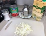 Foto del paso 1 de la receta: Emperador multisalsa (verde, tomate casero, curry)