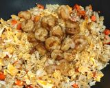 รูปขั้นตอนการทำที่ 5 ของ ข้าวผัดกุ้ง สไตล์ร้าน Benihana