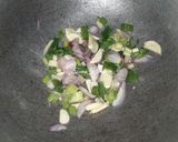 Foto langkah ke 2 dari resep Telur Dadar Simple.