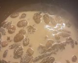 Une image de l'étape 3 de Pintade au cidre /morilles et châtaignes.