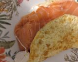 Foto del passaggio 5 della ricetta 109 👩🏻🍳Omelette con Salmone, Mozzarella