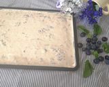 A picture of step 5 of Rolled blue Berry ice cream.