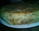 Foto del paso 2 de la receta: Tortilla de papas con ensalada!!