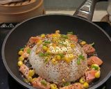 Foto langkah ke 4 dari resep Salmon Pepper Rice.