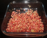 Foto del paso 1 de la receta: Copa de granada acompañada de cóctel de frutas y yogurt