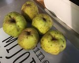 Une image de l'étape 1 de Compote de pommes anciennes au citron confit.