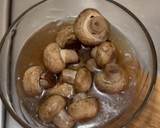 Foto del paso 1 de la receta: *Salmón con Salsa de Champiñón y Arroz Blanco*