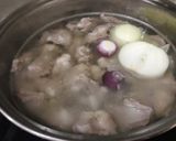 Hình bước làm 2 của món Nước dùng thơm ngon đậm đà với xương sườn