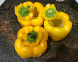 Foto del paso 5 de la receta: Pimientos amarillos rellenos con salsa romesco