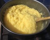 Foto del paso 1 de la receta: Cuadraditos de polenta con queso