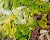 Hình bước làm 2 của món Cần tây xào thịt bò