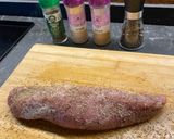 Foto del paso 1 de la receta: Solomillo a la sal en airfryer con salsa de Pedro Ximenez y miso