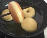 Foto langkah ke 5 dari resep Donat tanpa kentang empuk.