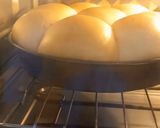 Foto langkah ke 5 dari resep Roti sobek montok.