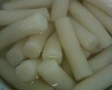 A picture of step 2 of Korean Cooking: Ra-kbokki (Tteokbokki with Ramen).