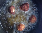 A picture of step 6 of Bitterballs (Bitterballen/Dutch Meatballs).