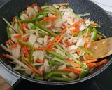 Foto del paso 6 de la receta: Pollo con vegetales