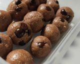 Foto langkah ke 4 dari resep Bola coklat favorite anak.
