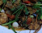 รูปขั้นตอนการทำที่ 5 ของ กุ้งผัดผงกะหรี่