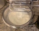 A picture of step 3 of Soufflé egg omelette.