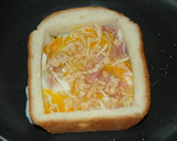 A picture of step 4 of Okonomiyaki-style Toast.