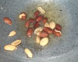 A picture of step 1 of Rava Upma.