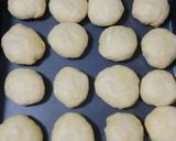 Foto langkah ke 4 dari resep Bolen Isi Pisang Keju.