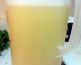 A picture of step 2 of agua de piña.