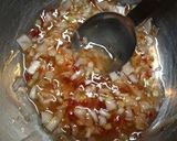 A picture of step 3 of Sautéed Chicken Breast Meat with Sweet Chili Scallion Sauce.