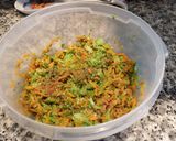Foto del paso 6 de la receta Burritos de salmón y verduras (brócolis, zanahorias y aguacate)