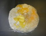 A picture of step 1 of 【For Beginners】Corn and Mayonnaise Rolls.