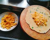 A picture of step 1 of Garlic Paneer Paratha.