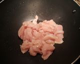 A picture of step 3 of Skinny Chicken Pad Thai.
