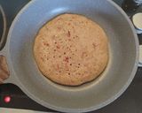 A picture of step 4 of Almond flour, strawberry pan cake.