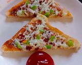 होममेड ब्रेड पिज़्ज़ा (Homemade bread pizza recipe in Hindi) रेसिपी चरण 7 फोटो