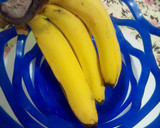 A picture of step 1 of Banana Smoothie.