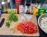 A picture of step 1 of Red sauce pasta.
