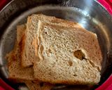 A picture of step 1 of Leftover Chicken Bread Pattie.