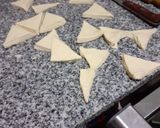 Foto del paso 4 de la receta: Medialunas saladas o de grasa