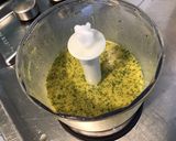 Une image de l'étape 5 de Sauce salade épicée à la moutarde et persil.