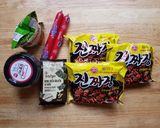 Hình bước làm 6 của món Mì tương đen plus tobokki