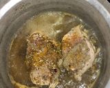 A picture of step 2 of Chicken Jalfrezi curry.