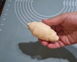 Foto langkah ke 6 dari resep Matcha Sarikaya Salt Bread.
