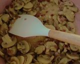 صورة لخطوة 3 من وصفة دجاج بالكريمة والفطر 🍄 🐓