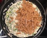 A picture of step 6 of Spring vegetable creamy dill pasta.