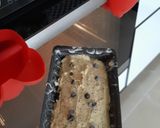 A picture of step 4 of Banana Cake with poppy seeds.
