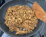 A picture of step 2 of Steamed Sago Ball With chicken filling.