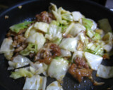 A picture of step 7 of Pork and Cabbage with Miso Sauce (New Twice-Cooked Pork).