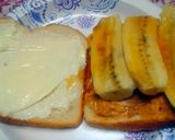 A picture of step 3 of Banana sandwich.